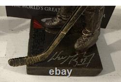 Wayne Gretzky #99 Signed Mini Kings STATUE Upper Deck Authenticated UDA Auto