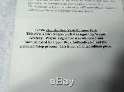 Wayne Gretzky AUTHENTIC SIGNED NHL Puck! Upper Deck COA. NewYork. Rangers