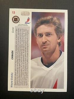 Wayne Gretzky AUTO 91-92 & 92-93 Upper Deck #25 & #13 Signed Hockey Cards