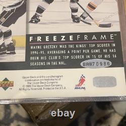 Wayne Gretzky Autographed 1995 Upper Deck Freeze Frame Card 190/500