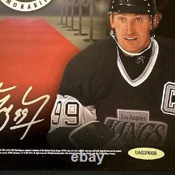 Wayne Gretzky Autographed 8x10 Photo UDA Upper Deck Kings Red Carpet COA