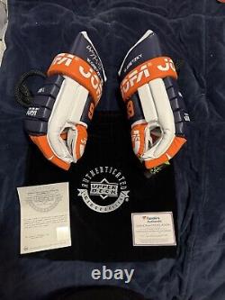 Wayne Gretzky Autographed Replica Jofa Right Hand Glove