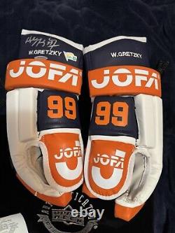 Wayne Gretzky Autographed Replica Jofa Right Hand Glove