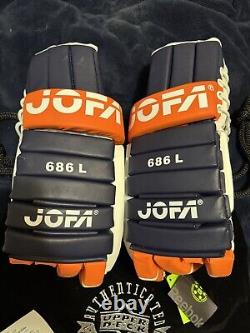 Wayne Gretzky Autographed Replica Jofa Right Hand Glove