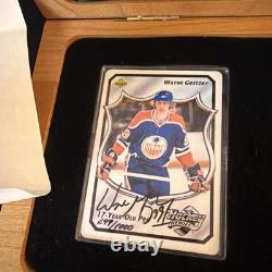 Wayne Gretzky Autographed Signature Series 299/1000 2 Autos In Wooden Box