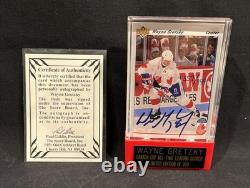 Wayne Gretzky Canada Cup Autographed Upper Deck 557/999 New in Glass Case