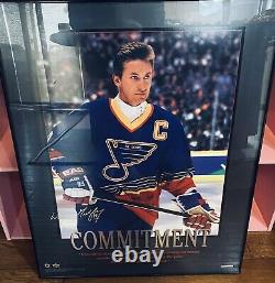 Wayne Gretzky Commitment to Excellence. Upper Deck 1996 Framed Autosigned