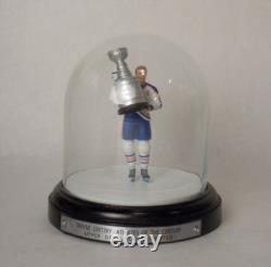 Wayne Gretzky Edmonton Oilers NHL Hockey UD Authentic Collectible Tribute 1999