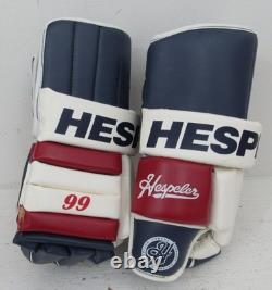 Wayne Gretzky HOF Signed Hespeler Game Model Hockey Gloves Upper Deck 195743