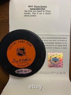 Wayne Gretzky LA Kings Autographed Puck Upper Deck Authenticated