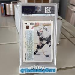 Wayne Gretzky Signed 1990-91 UD #205 Art Ross PSA 6 / AUTO 10 PSA DNA HOF