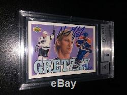 Wayne Gretzky Signed 1992-93 Upper Deck Card Los Angeles Kings UDA BAS Slabbed