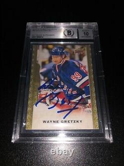 Wayne Gretzky Signed 2014-15 Upper Deck Masterpieces Card NY Rangers BAS Slabbed