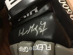 Wayne Gretzky Signed & Autograph Easton Gloves with Upper Deck Authentic