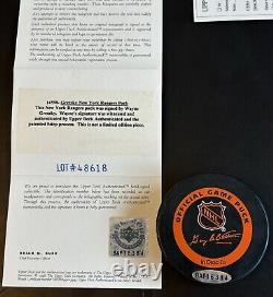 Wayne Gretzky Signed Autographed Rangers puck Upper Deck UDA Authentic See Pics