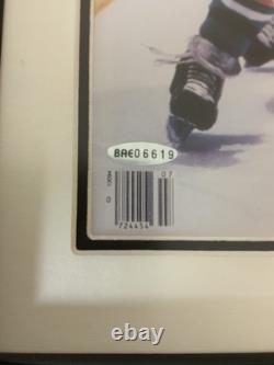 Wayne Gretzky Signed & Framed Sports Illustrated Photo-Upper Deck Authentication