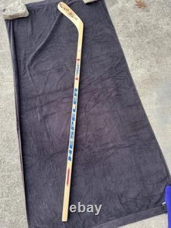 Wayne Gretzky Signed Hespeler 5500 Hockey Stick /399 Upper Deck Certified