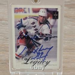 Wayne Gretzky Signed Hockey Card 1999 Victory Legacy 99 Autograph