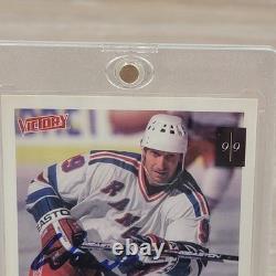 Wayne Gretzky Signed Hockey Card 1999 Victory Legacy 99 Autograph