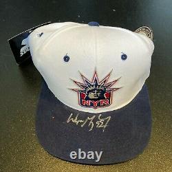 Wayne Gretzky Signed New York Rangers Hat With Upper Deck UDA COA