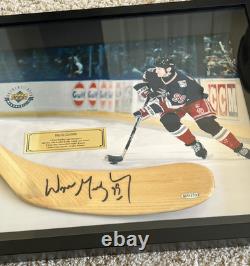 Wayne Gretzky Signed Stick Blade Shadowbox Display & Photo Upper Deck Coa /199