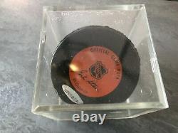 Wayne Gretzky Signed Upper Deck Authenticated Uda Official NHL Hockey Puck Kings