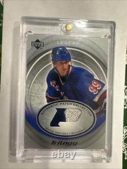 Wayne Gretzky Upper Deck Legend 2003 Trilogy Game Worn Jersey Patch Card AP-1