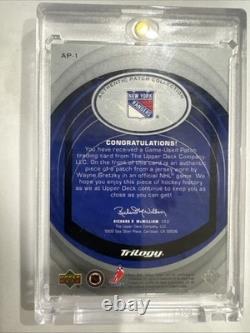 Wayne Gretzky Upper Deck Legend 2003 Trilogy Game Worn Jersey Patch Card AP-1