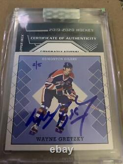 Wayne Gretzky autograph 2/5 Upper Deck 19-20 Buybacks